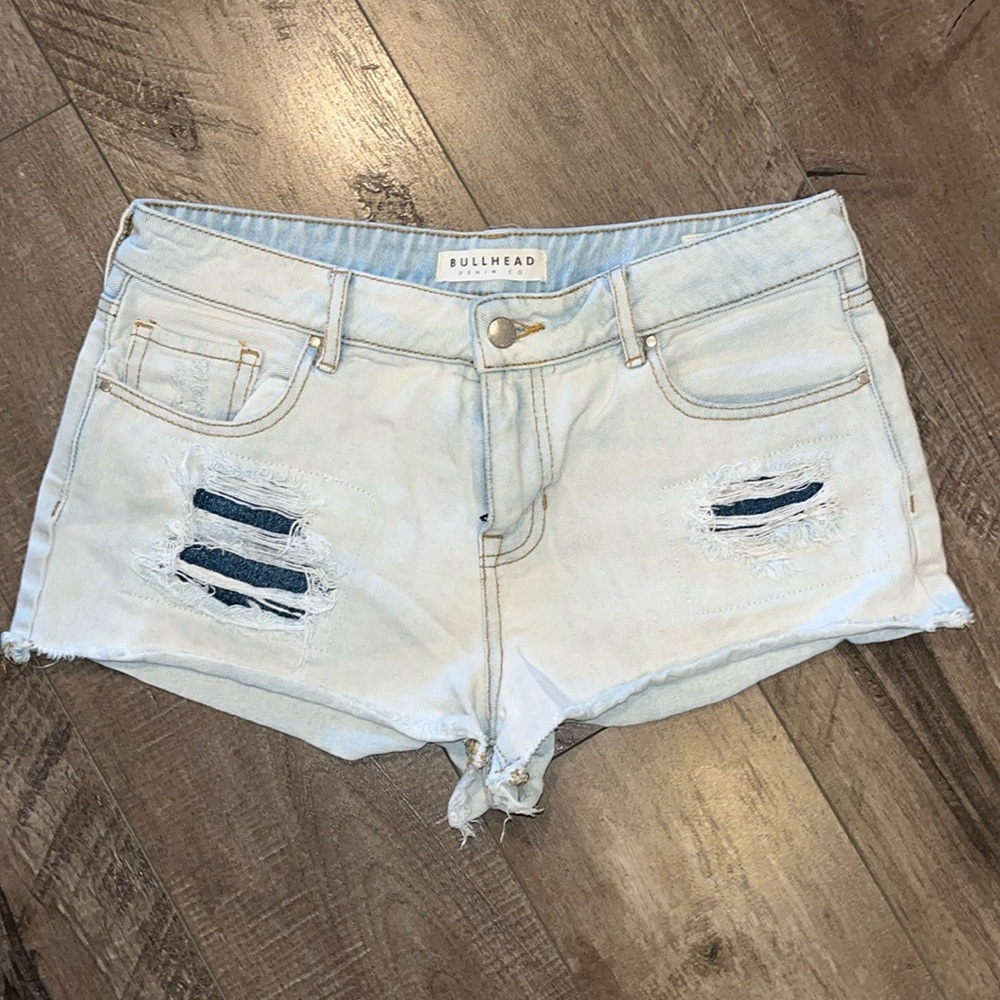 BULLHEAD DENIM CO. LOW RISE DENIM SHORTS SIZE 29